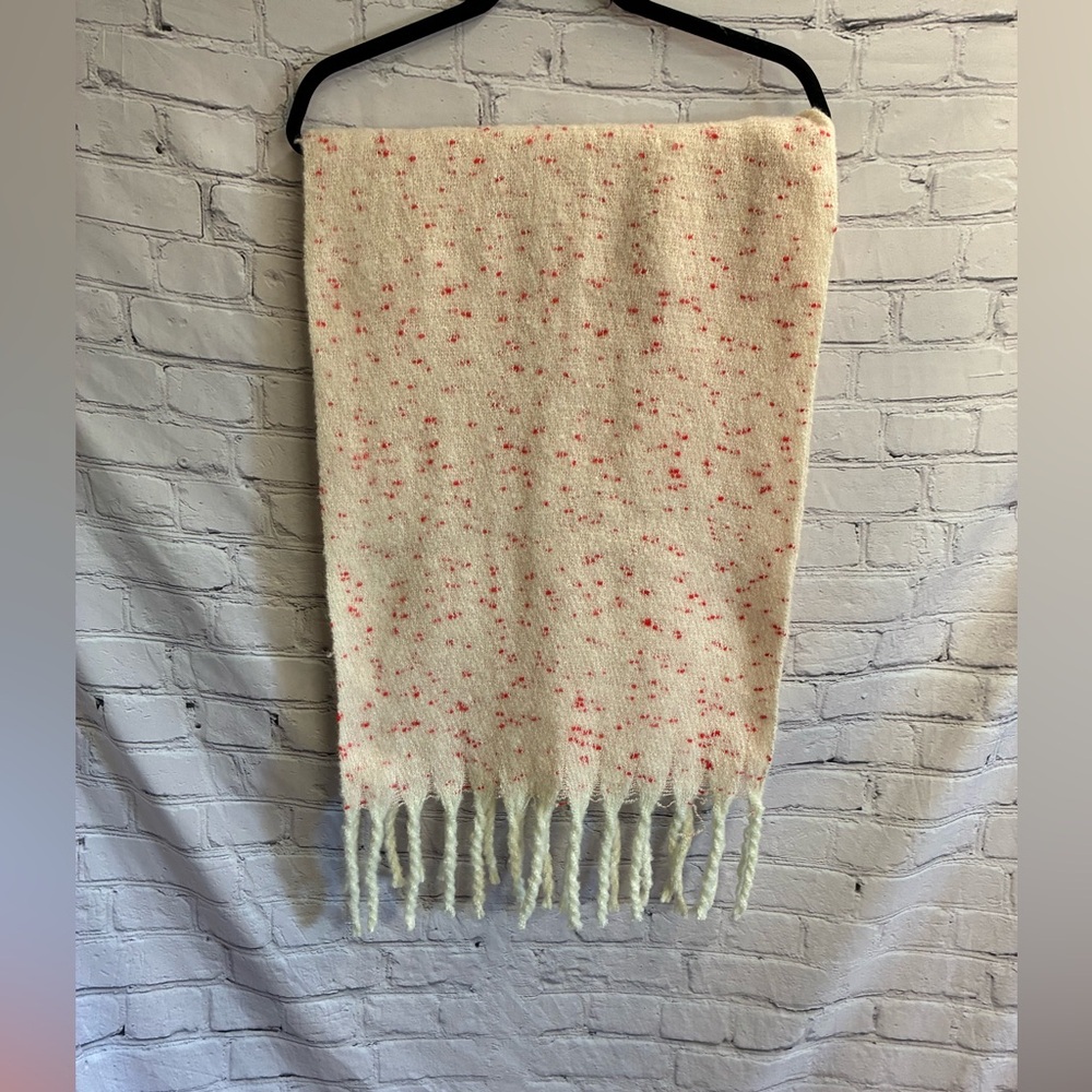 5/$20 LC Lauren Conrad Women’s Warm Blanket Scarf Tassels‎ Cream Red Dot Specks